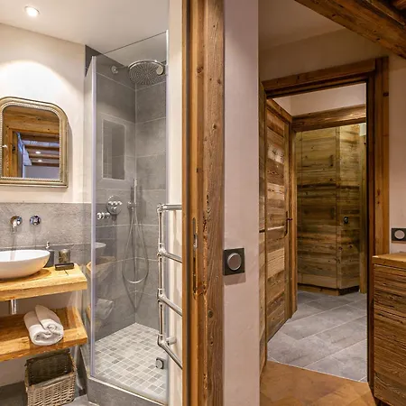 De Prestige Avec Cheminee Au Centre De Val-d'isere, A Proximite Des Pistes Et Commerces - Fr-1-694-205 Apartment