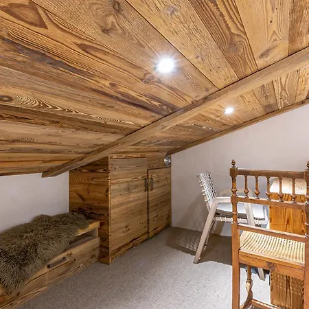 De Prestige Avec Cheminee Au Centre De Val-d'isere, A Proximite Des Pistes Et Commerces - Fr-1-694-205 Val-d'Isere